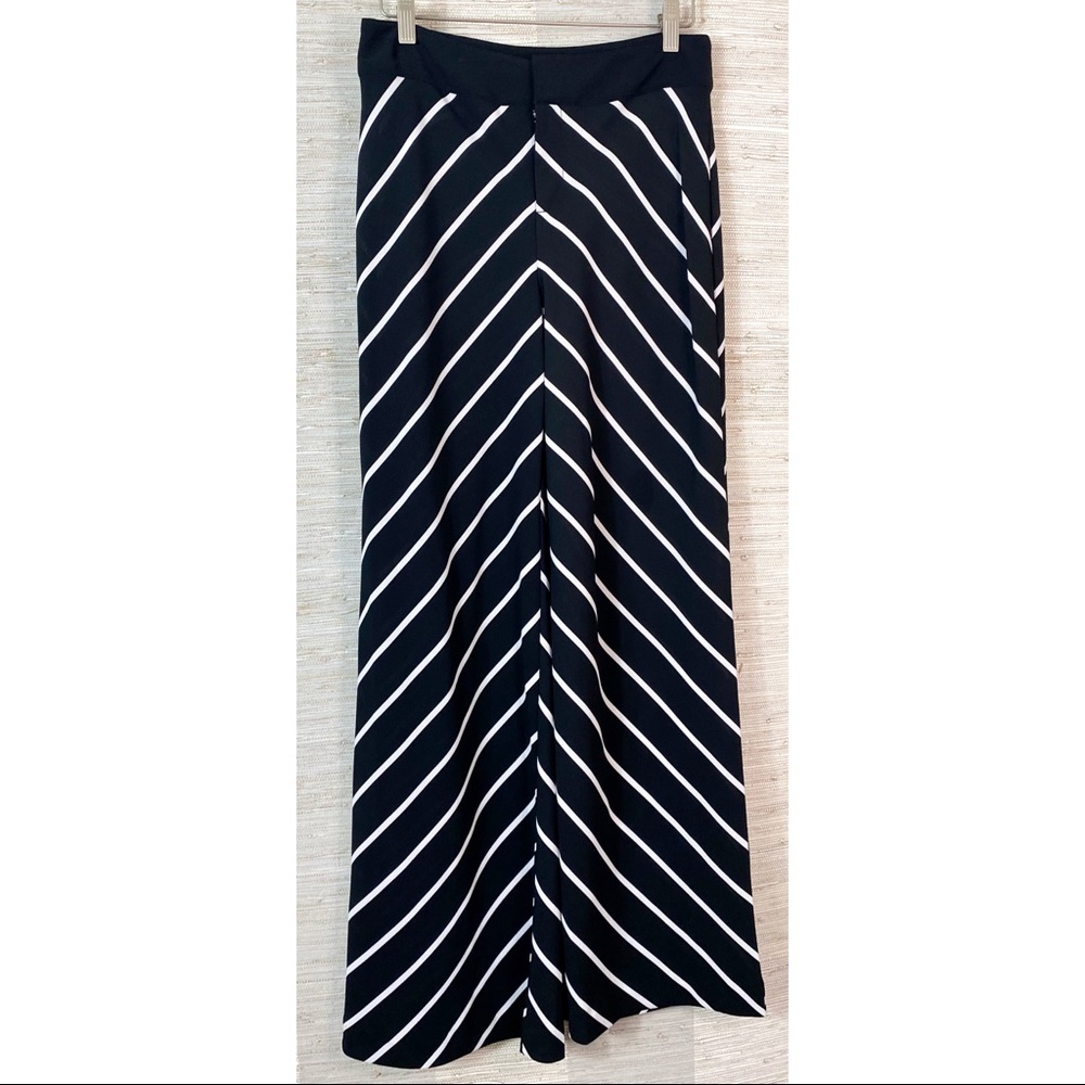 BAR III Size 4 Black Stripe Wide Leg Pants - Picture 2 of 5